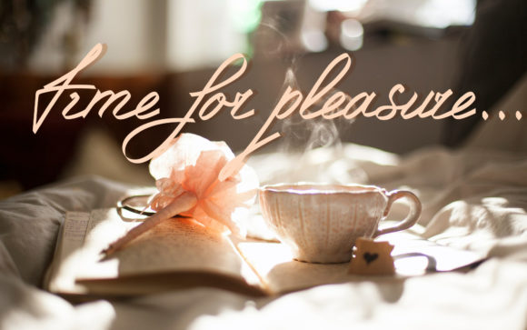 Galyna Leaffe Font - Preview 6