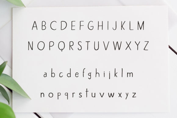 Alexiss Font - Preview 1