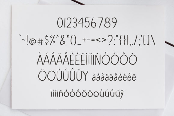 Alexiss Font - Preview 2
