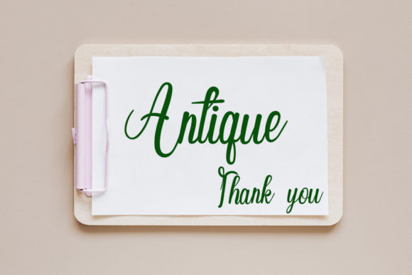 Antique Font - Preview 5