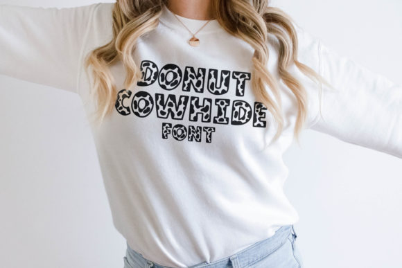 Donut Cowhide Font PNG with transparent background - Preview 3