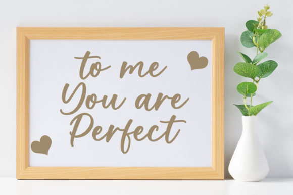 Adore Font - Preview 4