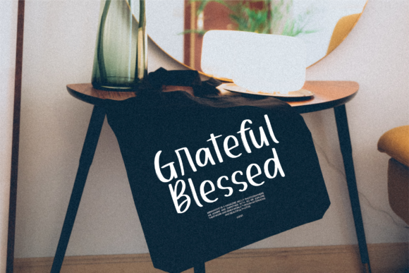 Alysagirl Font - Preview 6