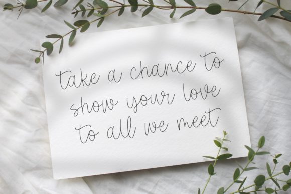 Glamoria Script Font - Preview 1
