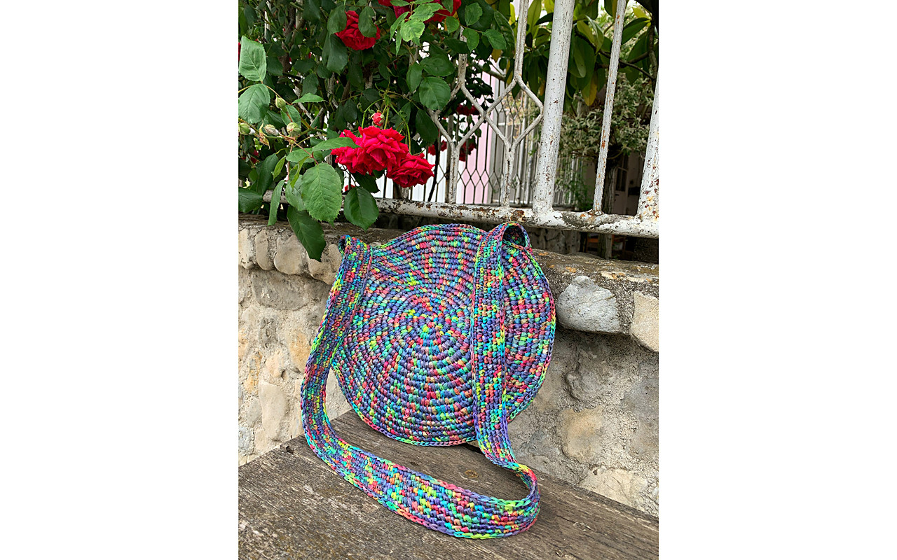 Circle Raphia Bag