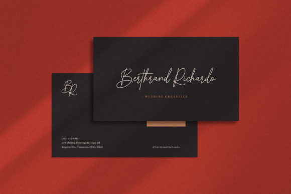 Gradientine Signature Font - Preview 5