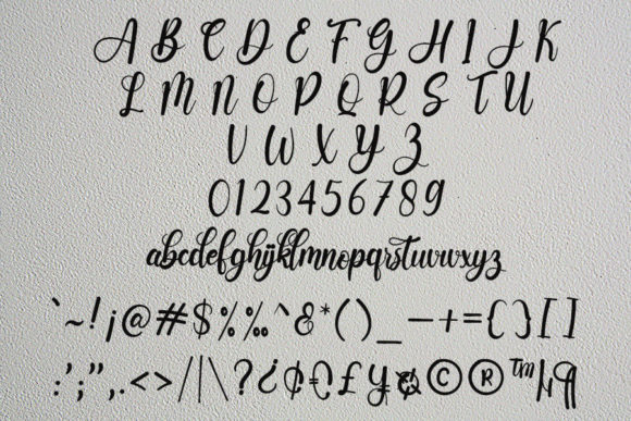 Familya Font PNG with transparent background - Preview 4