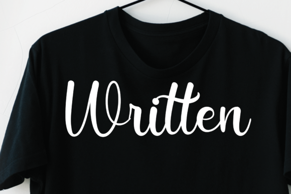Madam Font font preview - 3