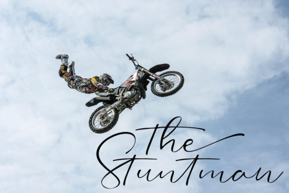 Daventer Font - Preview 5