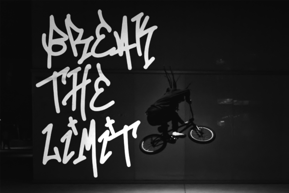 Mono Seahorse Font PNG with transparent background - Preview 2