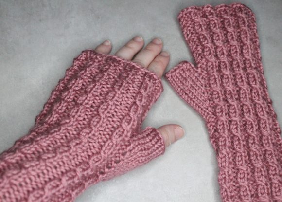 Sweetheart Fingerless Mitts