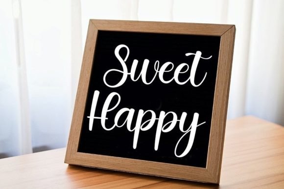 Blessful Font - Preview 1