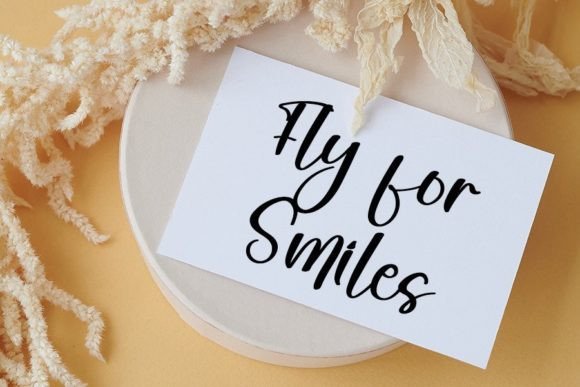 Butterfly Font - Preview 4