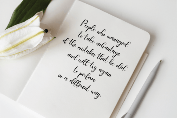 Maharani Font font preview - 2