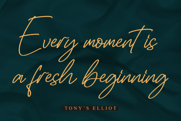 Chatterfly Font - Preview 3