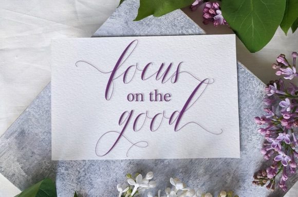 Karlyna Font PNG with transparent background - Preview 1
