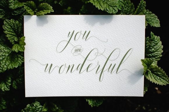 Karlyna Font PNG with transparent background - Preview 2