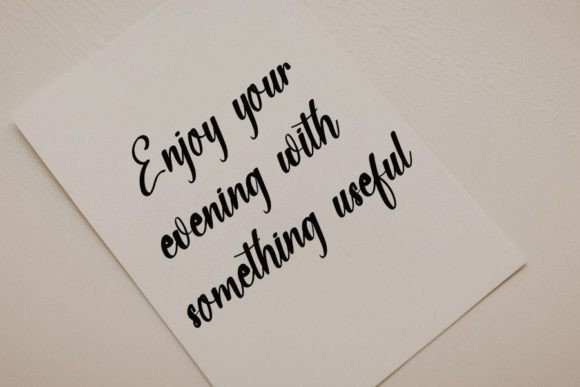 Dinner Font - Preview 3