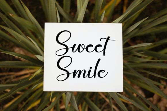 Anyway Font - Preview 4