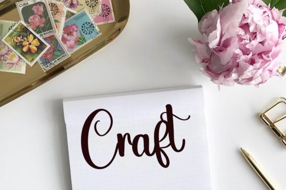 Holiday Font - Preview 3