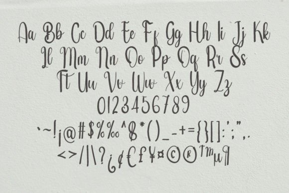 Angelone Font - Preview 3