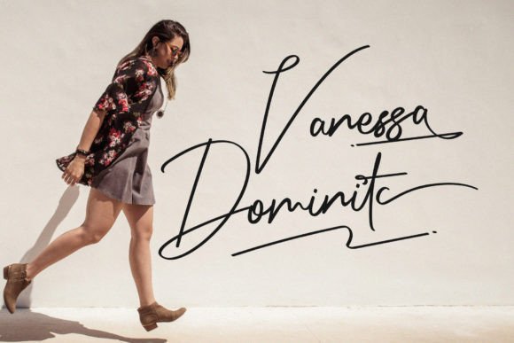 Geraldyne Signature Font PNG with transparent background - Preview 3
