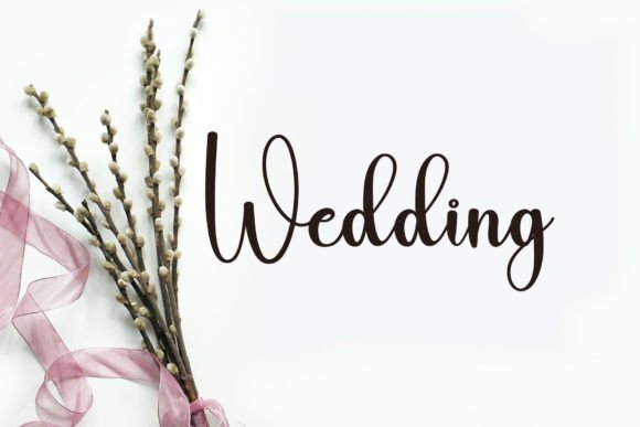 Almond Font - Preview 1
