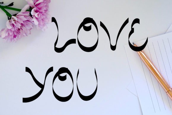 Curved Pen Font - Preview 1