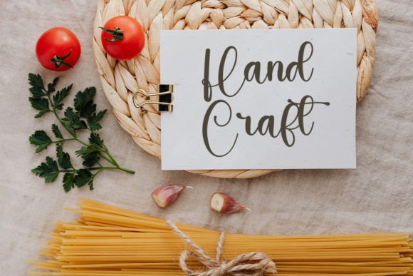 Family Font - Preview 6