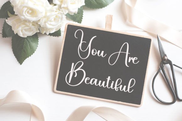 Darling Font - Preview 1