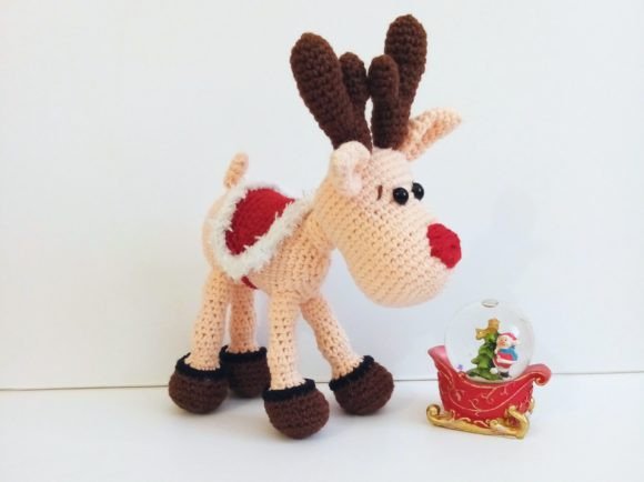 Rudolph-Inspired Christmas Deer Crochet Pattern