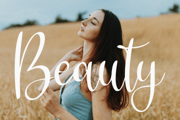 Cristalake Font - Preview 5