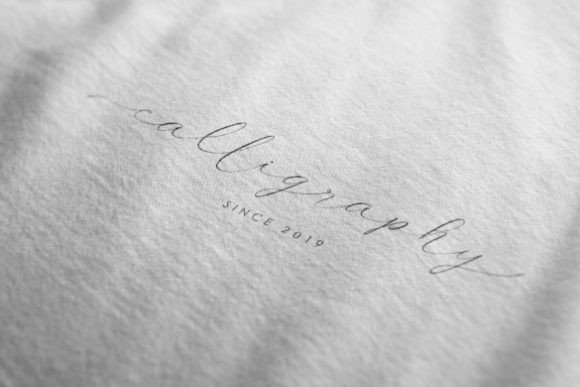 Amellia Signature Font - Preview 5