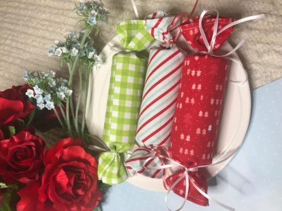DIY Fabric Christmas Crackers