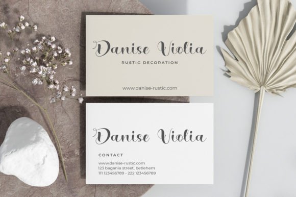 Delighted Font - Preview 4