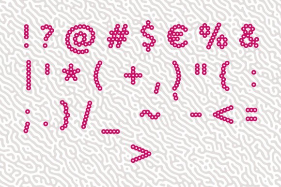 Chain Link Font - Preview 1
