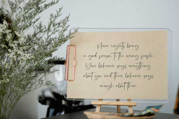 Hefithage Font - Preview 5