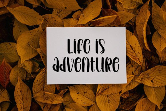 Autumn Dreams Font - Preview 2