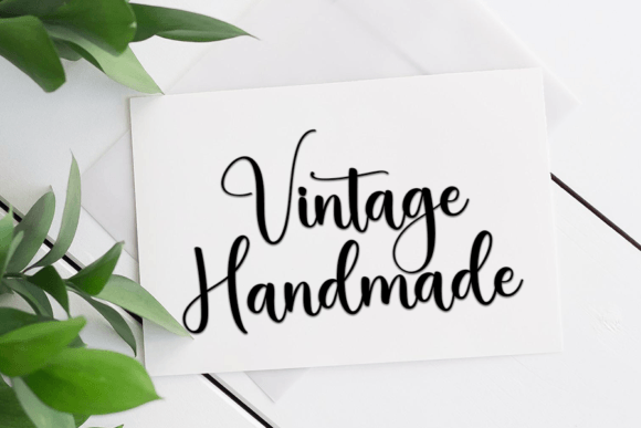 Family Font - Preview 3