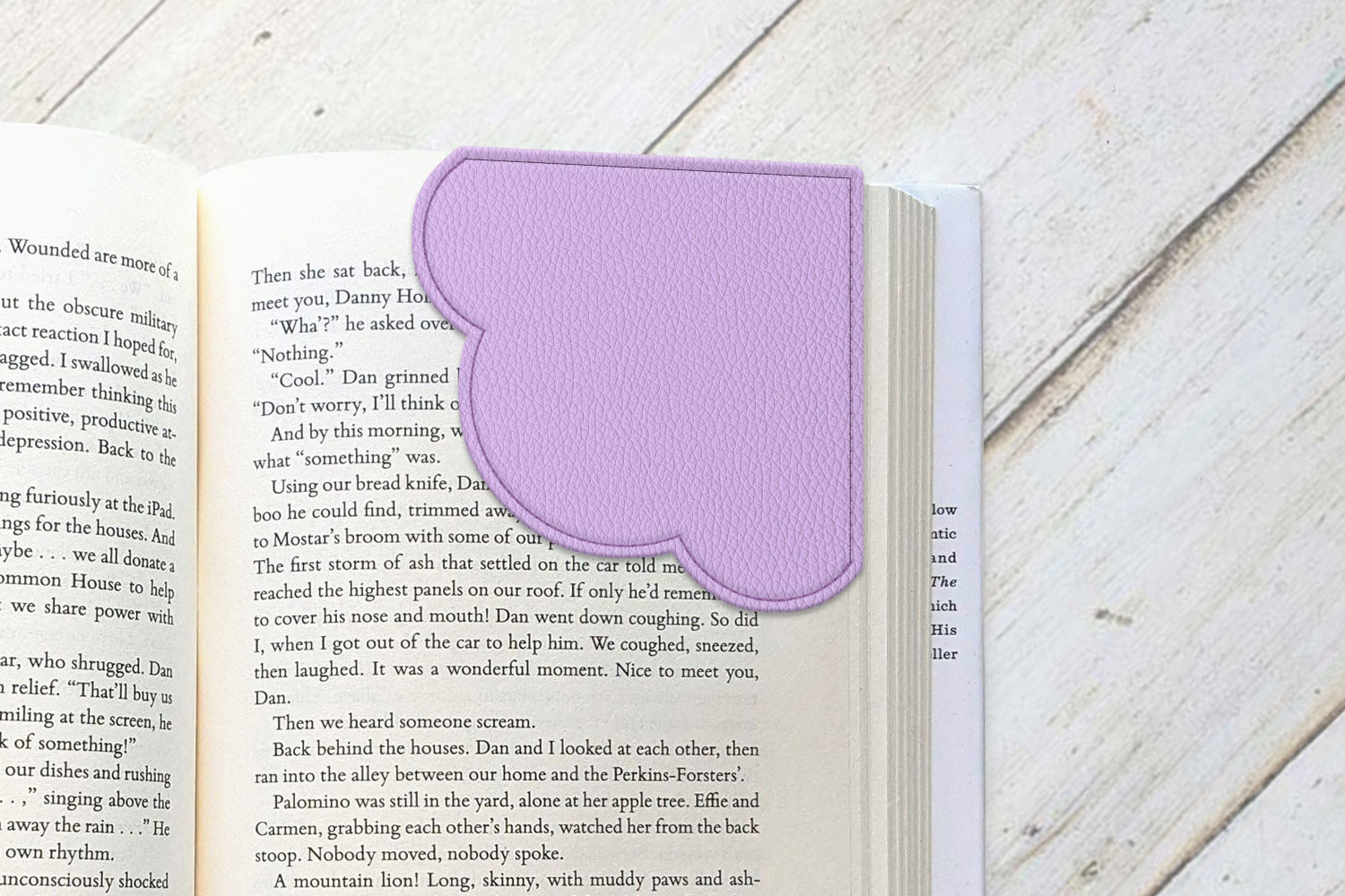 Scallop Corner Bookmark ITH Applique