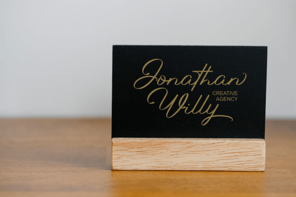 Crystania Font - Preview 6