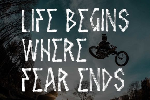 Fork Brush Font - Preview 6