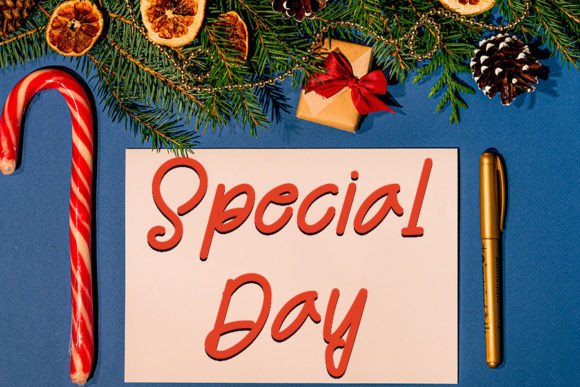 Christmas Holiday Font - Preview 1