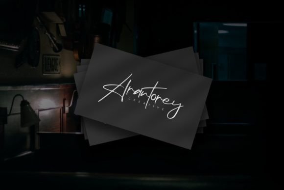 Emillisin Font - Preview 1