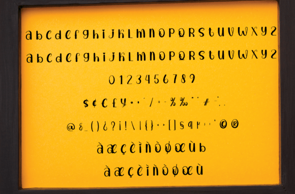 Snow Flower Font PNG with transparent background - Preview 5