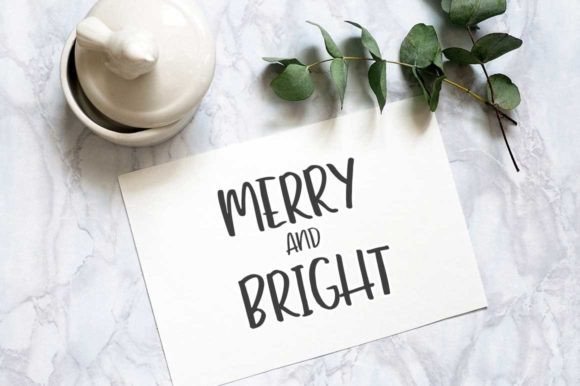 Berry Garden Font - Preview 5