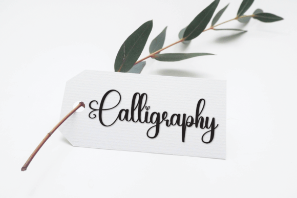 Butterfly Valentine Font - Preview 3