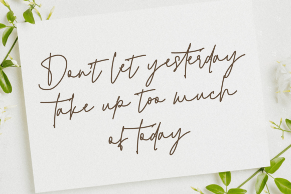 Alexandra Font - Preview 3