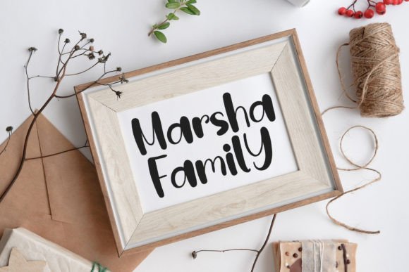 Mardi Grass Font font preview - 2