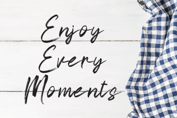 Brush Shine Font - Preview 3